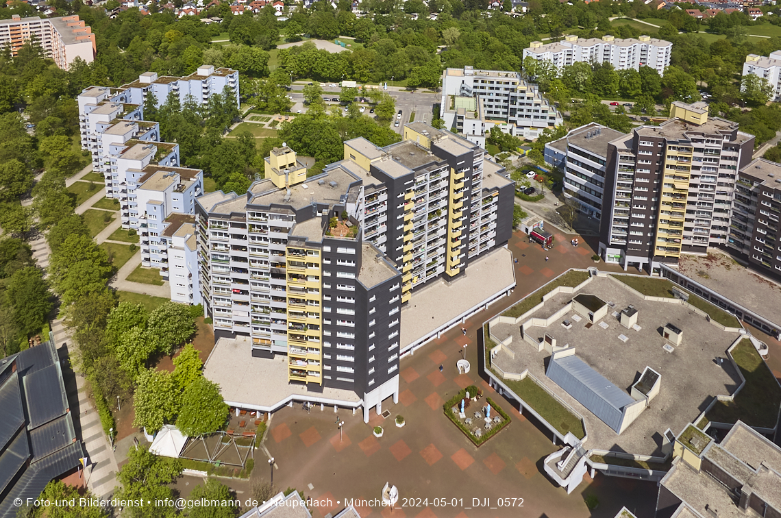 30.04.2025 - Wohnanlage Karl-Marx-Ring 52-62 und das Marx-Zentrum in Neuperlach