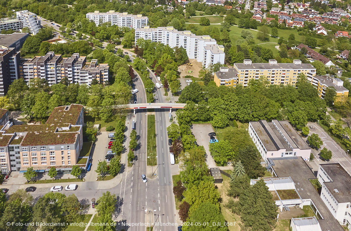 30.04.2025 - Wohnanlage Karl-Marx-Ring 52-62 und das Marx-Zentrum in Neuperlach