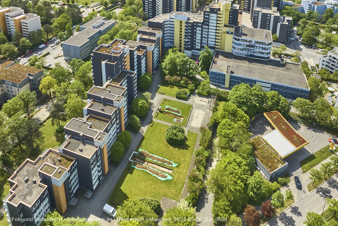30.04.2025 - Wohnanlage Karl-Marx-Ring 52-62 und das Marx-Zentrum in Neuperlach