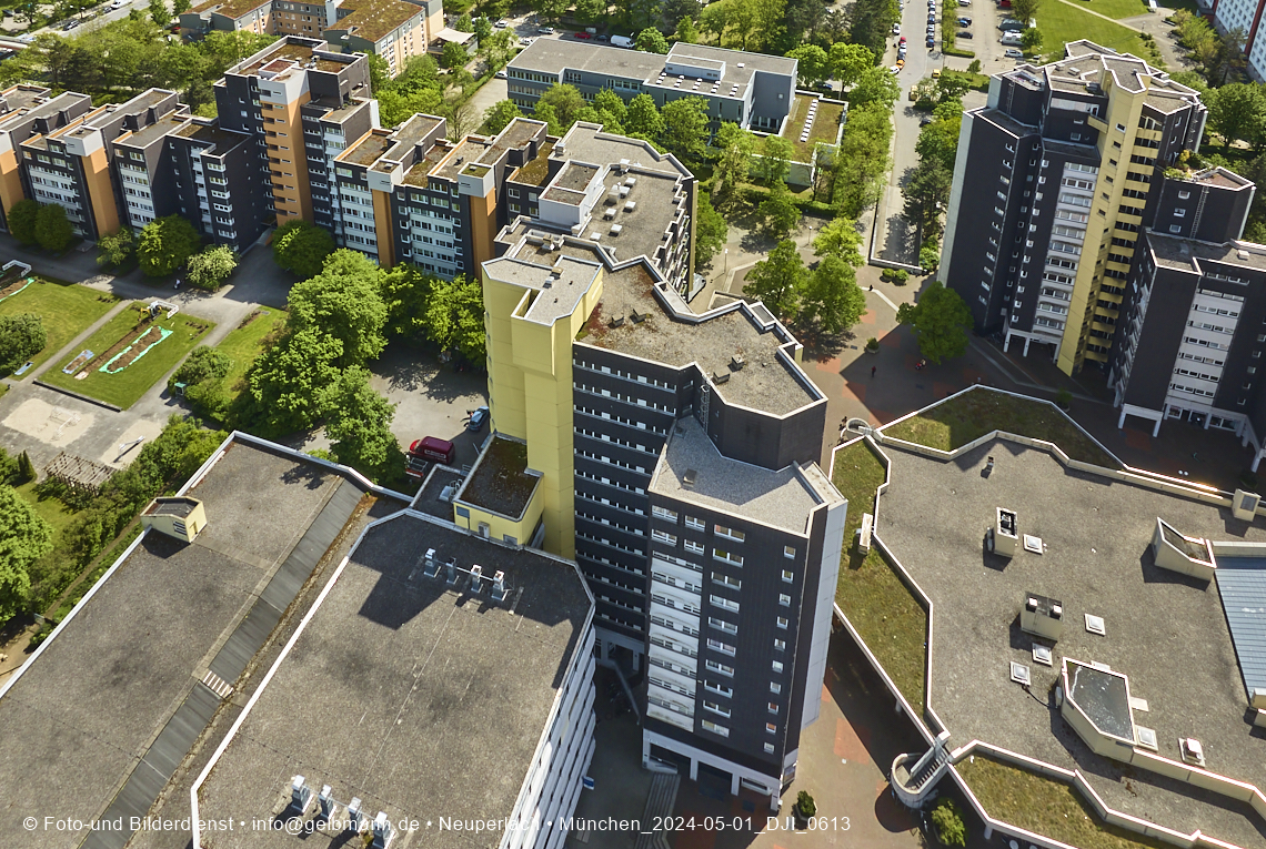 30.04.2025 - Wohnanlage Karl-Marx-Ring 52-62 und das Marx-Zentrum in Neuperlach