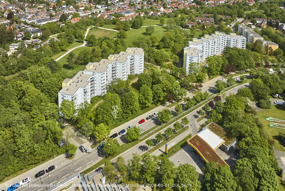 30.04.2025 - Wohnanlage Karl-Marx-Ring 52-62 und das Marx-Zentrum in Neuperlach