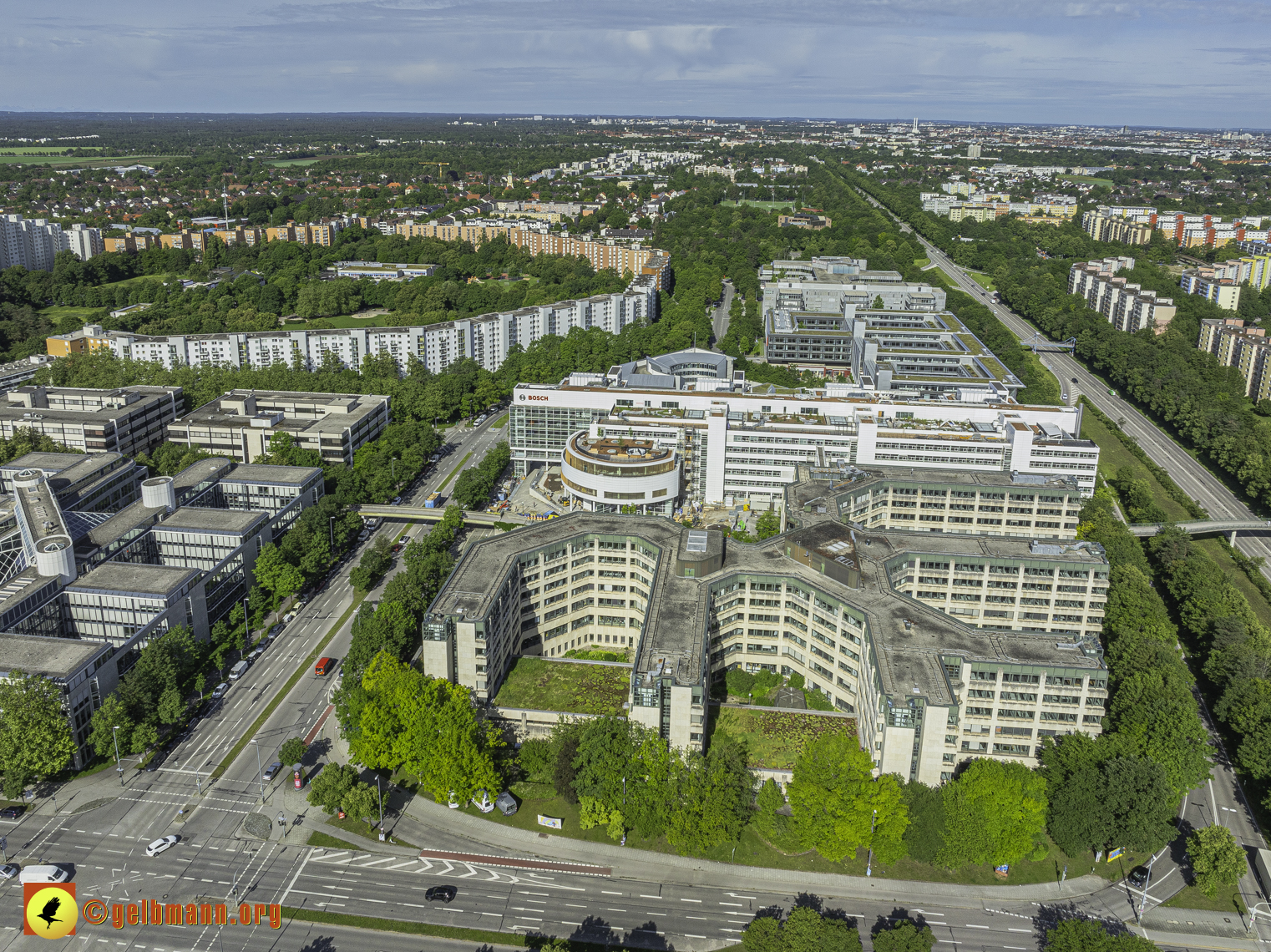 30.05.2024 - das ehemalige Allianzbürohaus ist jetzt BOSCH in Neuperlach und Umgebung