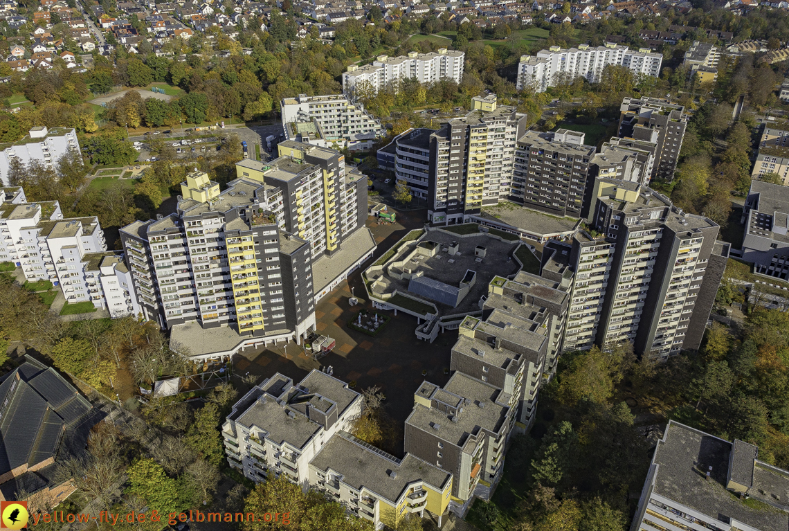 29.10.2024 - das Marx-Zentrum und Wohnanlage am Karl-Marx-Ring 52-62