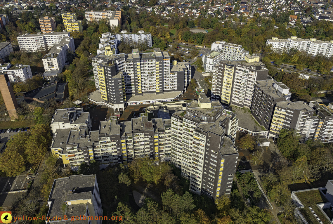 29.10.2024 - das Marx-Zentrum und Wohnanlage am Karl-Marx-Ring 52-62