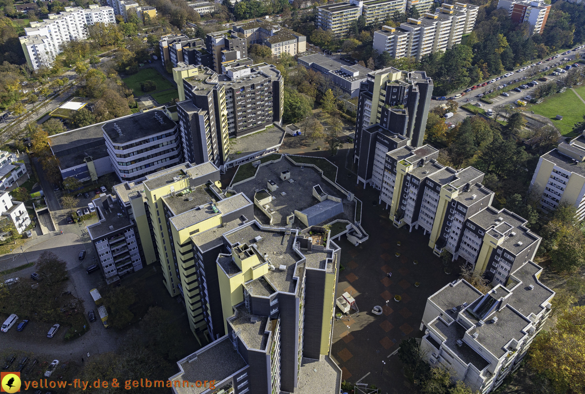 29.10.2024 - das Marx-Zentrum und Wohnanlage am Karl-Marx-Ring 52-62