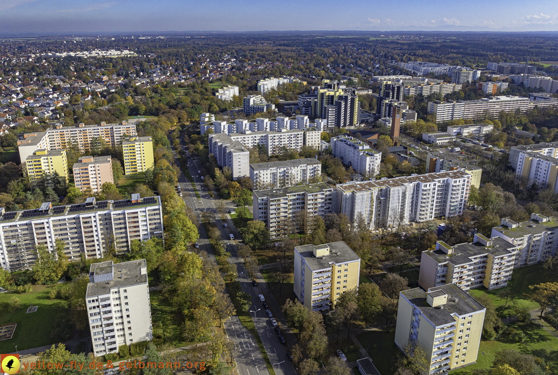 29.10.2024 - das Marx-Zentrum und Wohnanlage am Karl-Marx-Ring 52-62