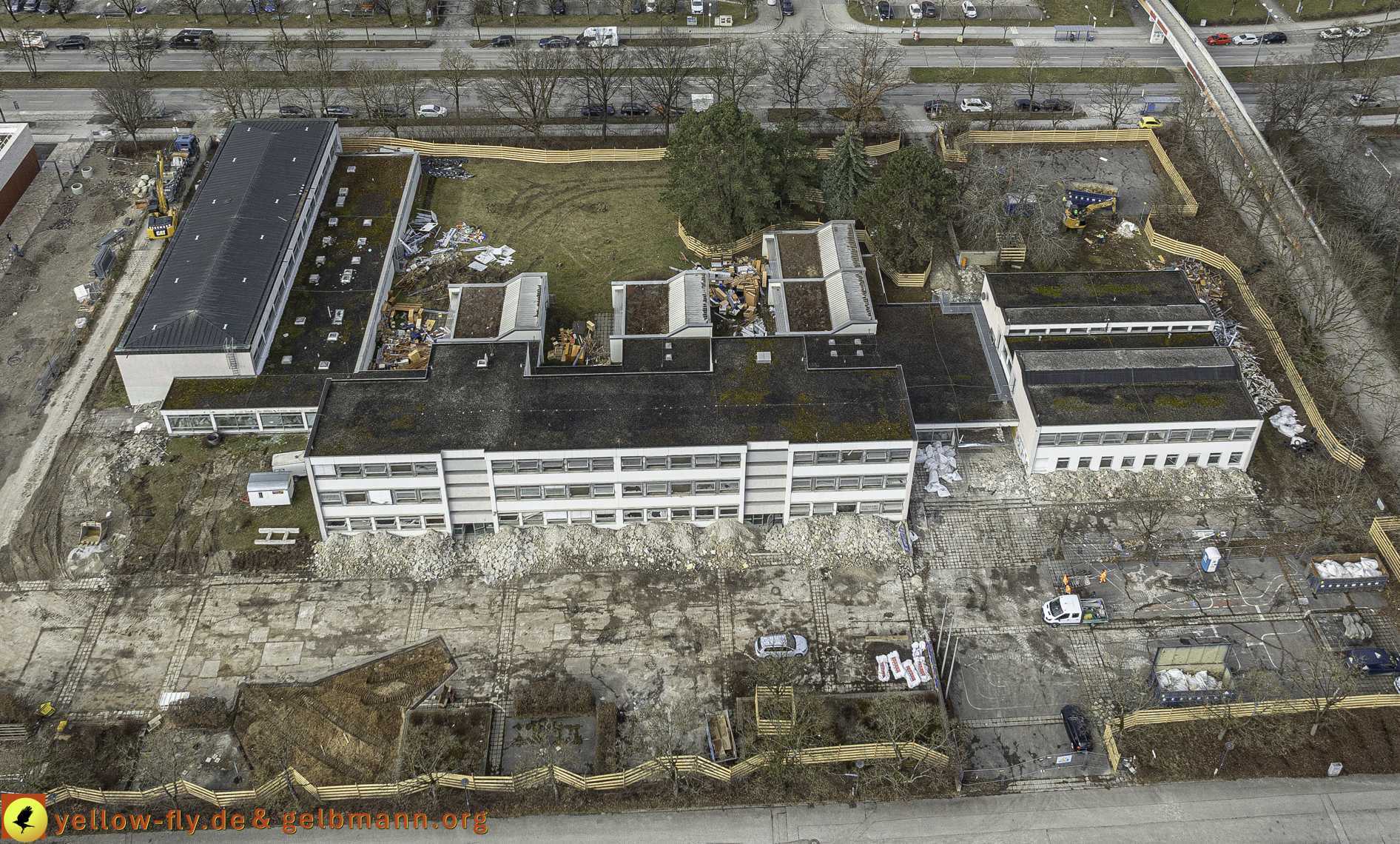 27.02.2025 - Abriss der Grundschule am Karl-Marx-Ring in Neuperlach