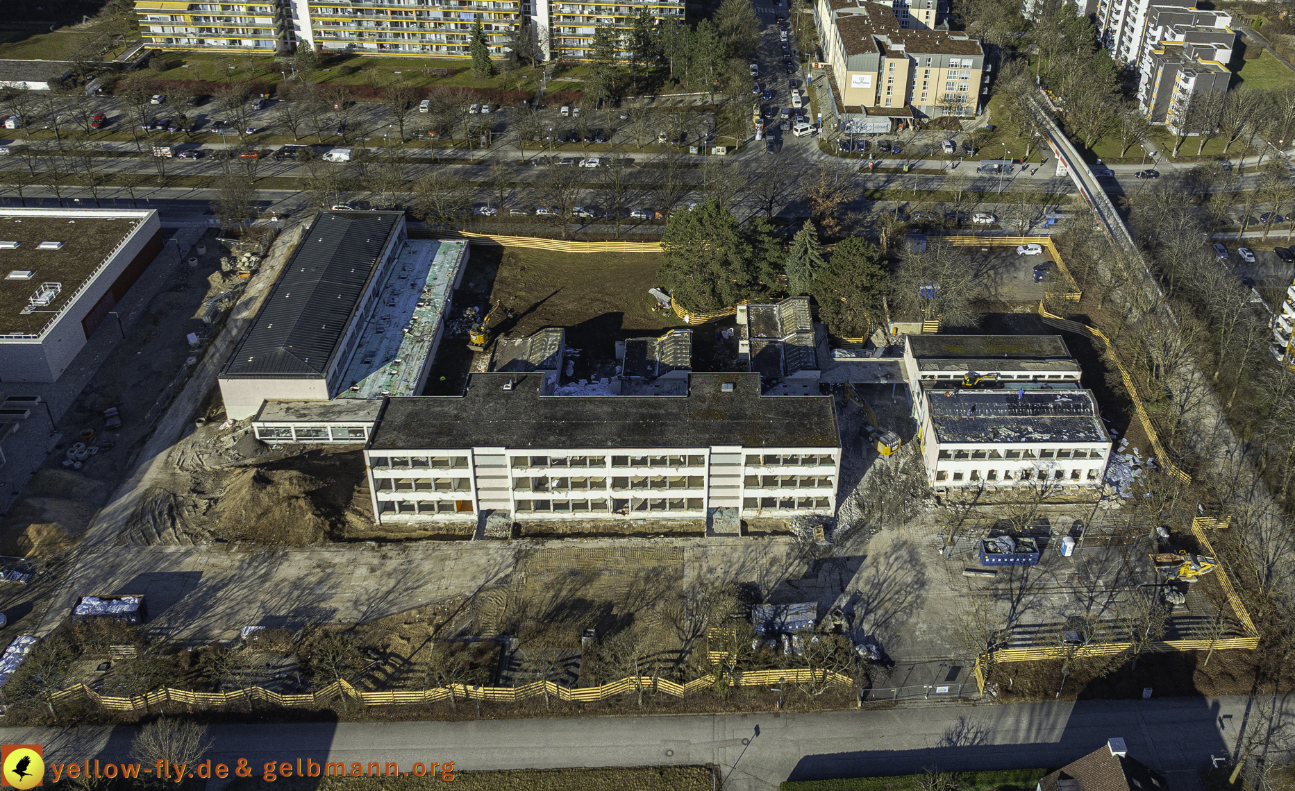06.03.2025 - Abriss der Grundschule am Karl-Marx-Ring in Neuperlach