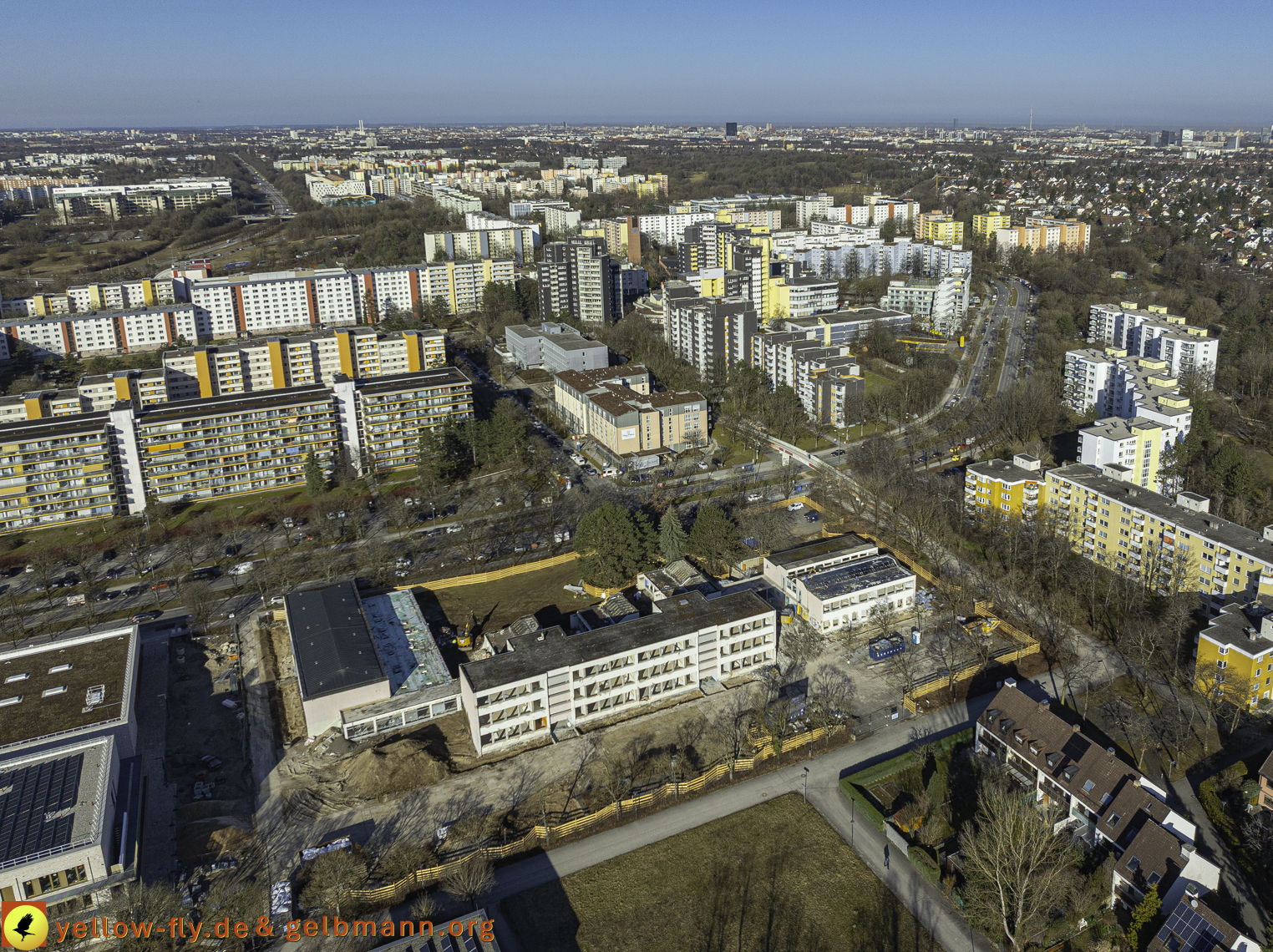 06.03.2025 - Abriss der Grundschule am Karl-Marx-Ring in Neuperlach