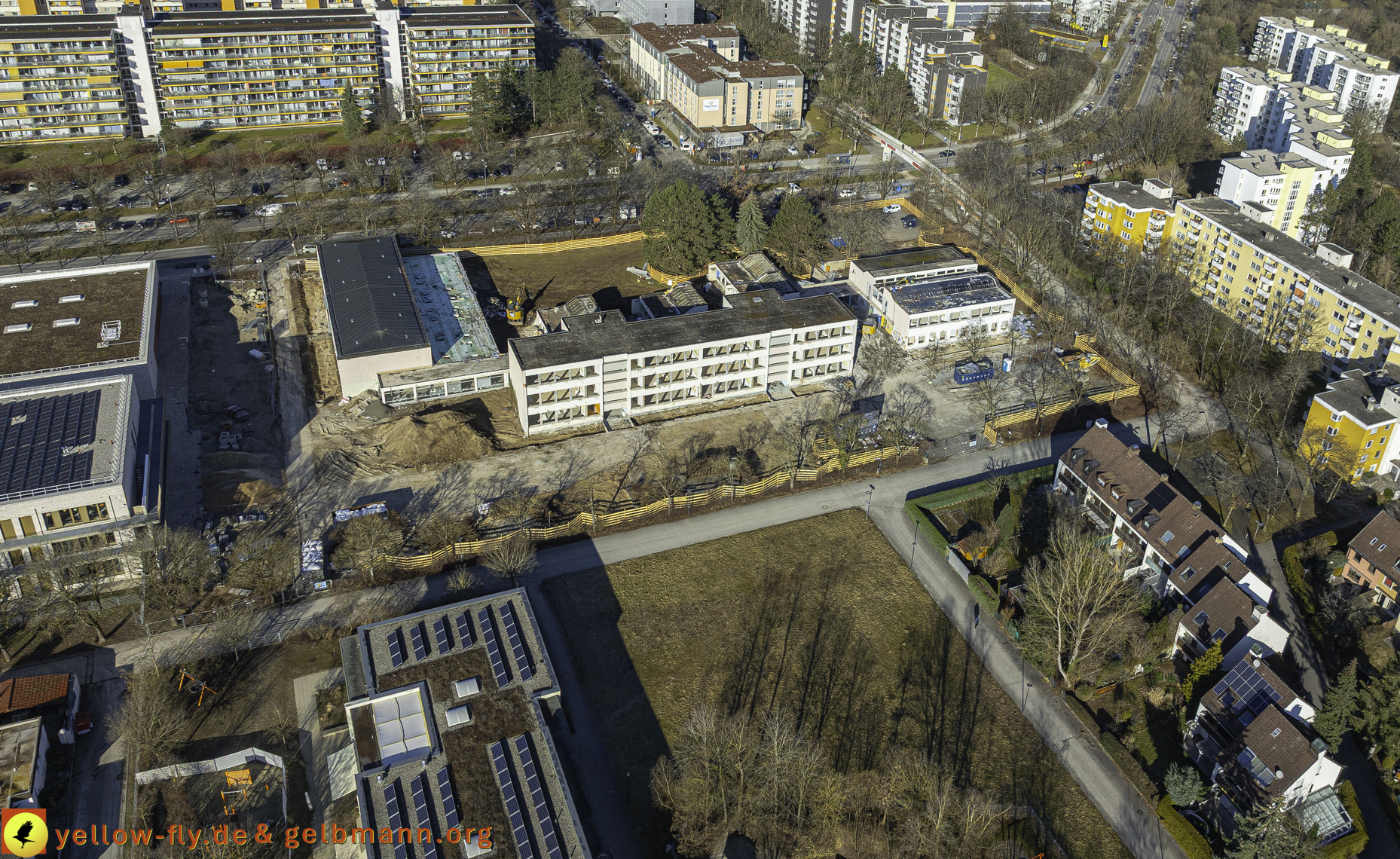 06.03.2025 - Abriss der Grundschule am Karl-Marx-Ring in Neuperlach