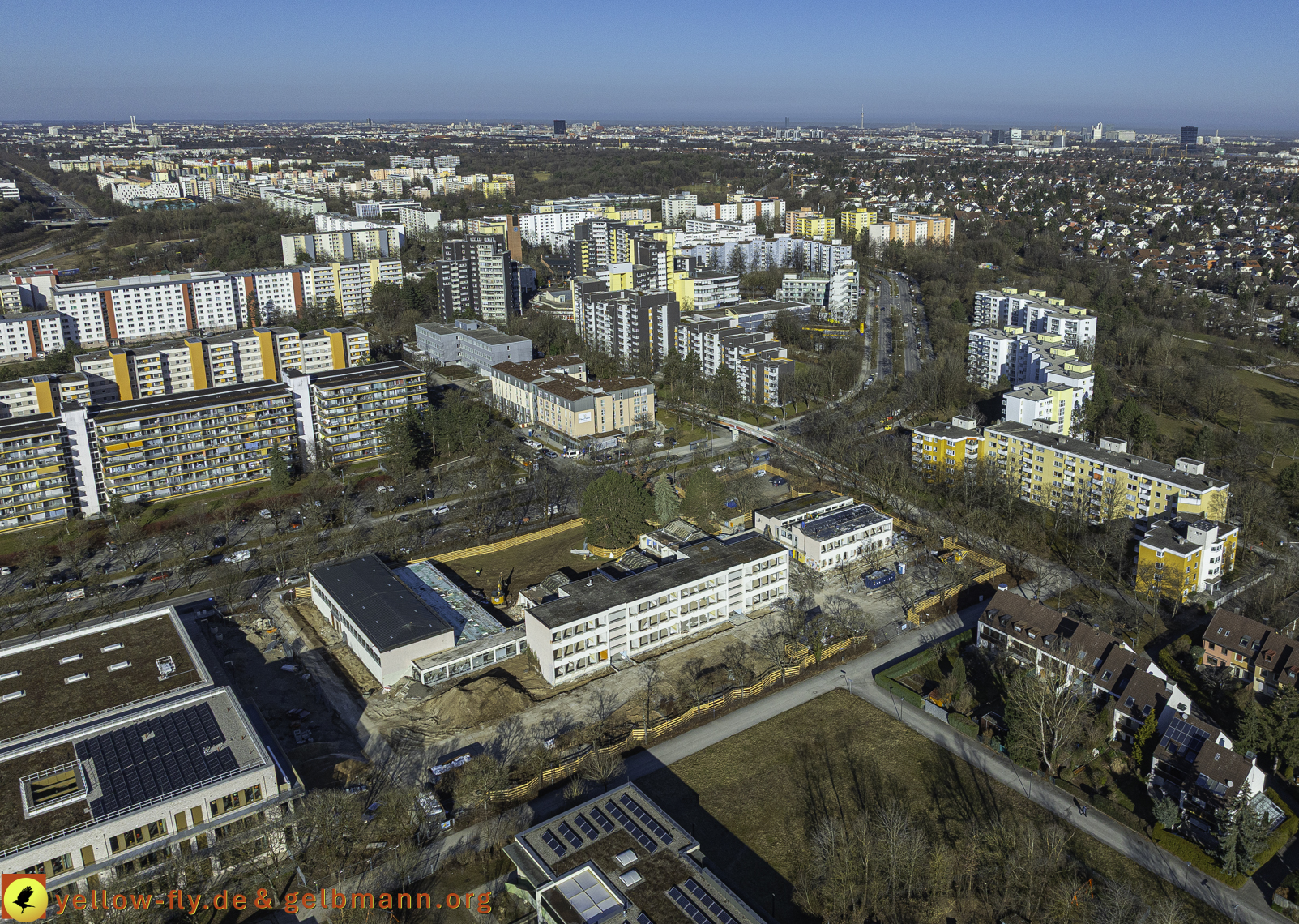 06.03.2025 - Abriss der Grundschule am Karl-Marx-Ring in Neuperlach