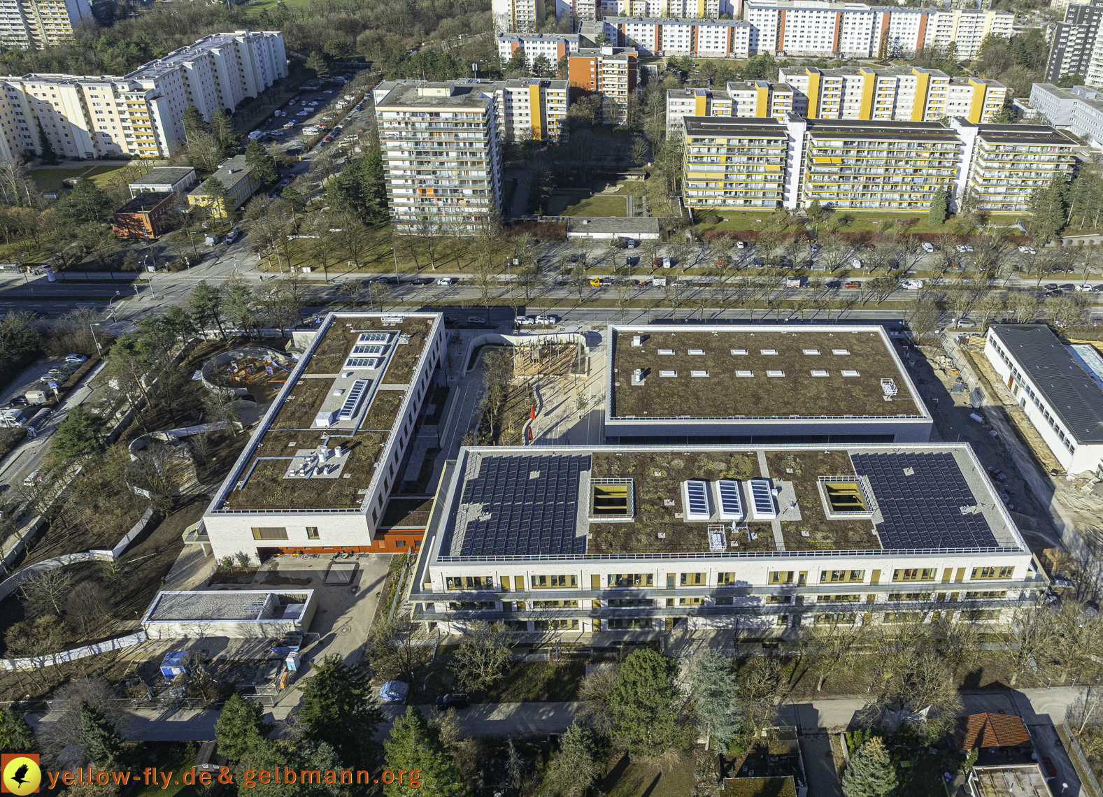 06.03.2025 - Abriss der Grundschule am Karl-Marx-Ring in Neuperlach