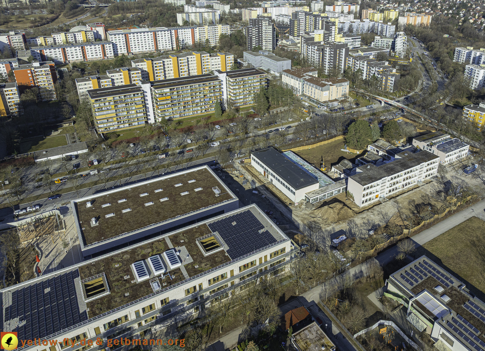 06.03.2025 - Abriss der Grundschule am Karl-Marx-Ring in Neuperlach