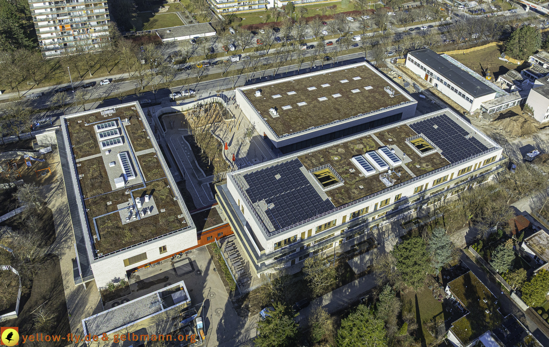 06.03.2025 - Abriss der Grundschule am Karl-Marx-Ring in Neuperlach