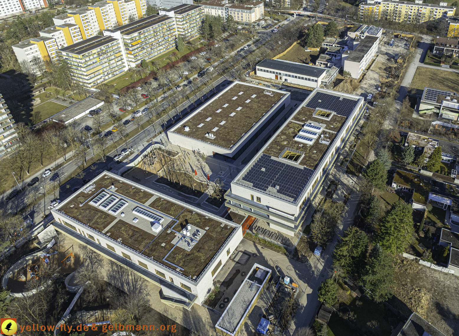 06.03.2025 - Abriss der Grundschule am Karl-Marx-Ring in Neuperlach