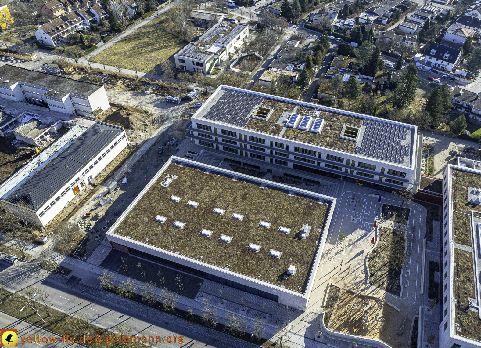 06.03.2025 - Abriss der Grundschule am Karl-Marx-Ring in Neuperlach
