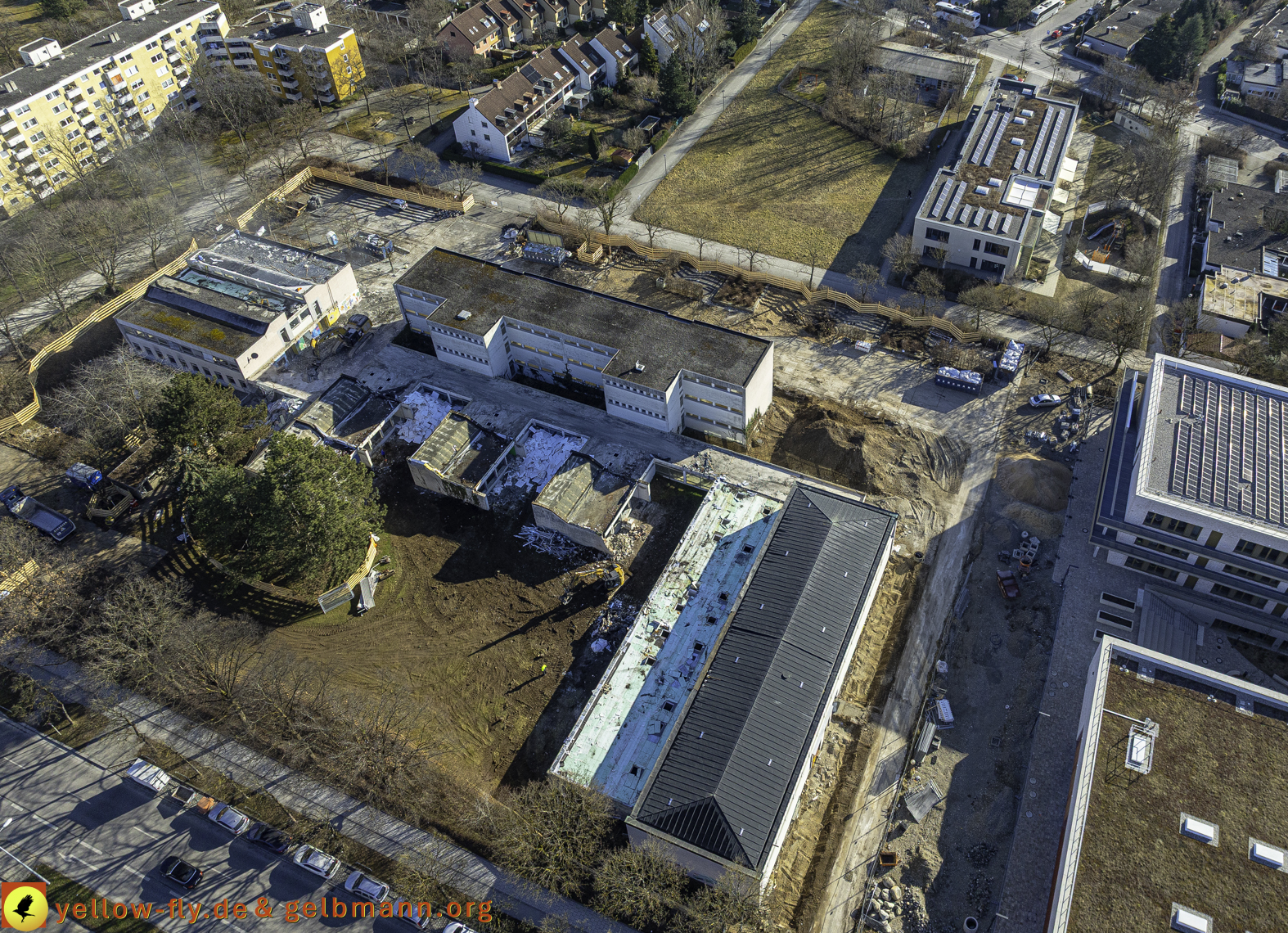 06.03.2025 - Abriss der Grundschule am Karl-Marx-Ring in Neuperlach