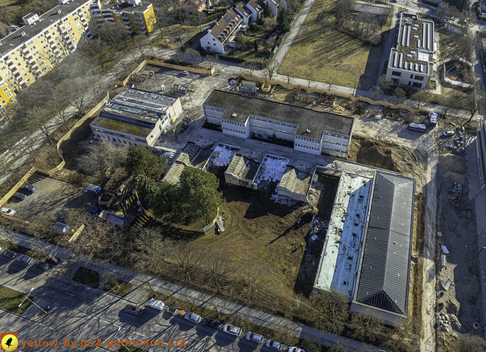 06.03.2025 - Abriss der Grundschule am Karl-Marx-Ring in Neuperlach