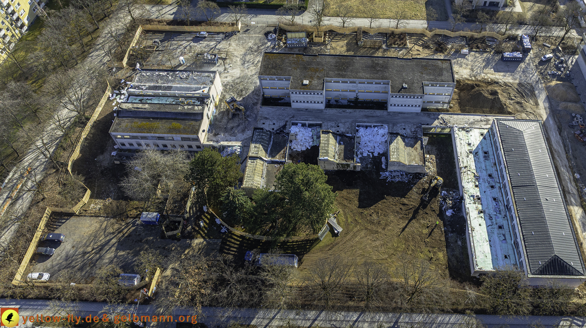 06.03.2025 - Abriss der Grundschule am Karl-Marx-Ring in Neuperlach