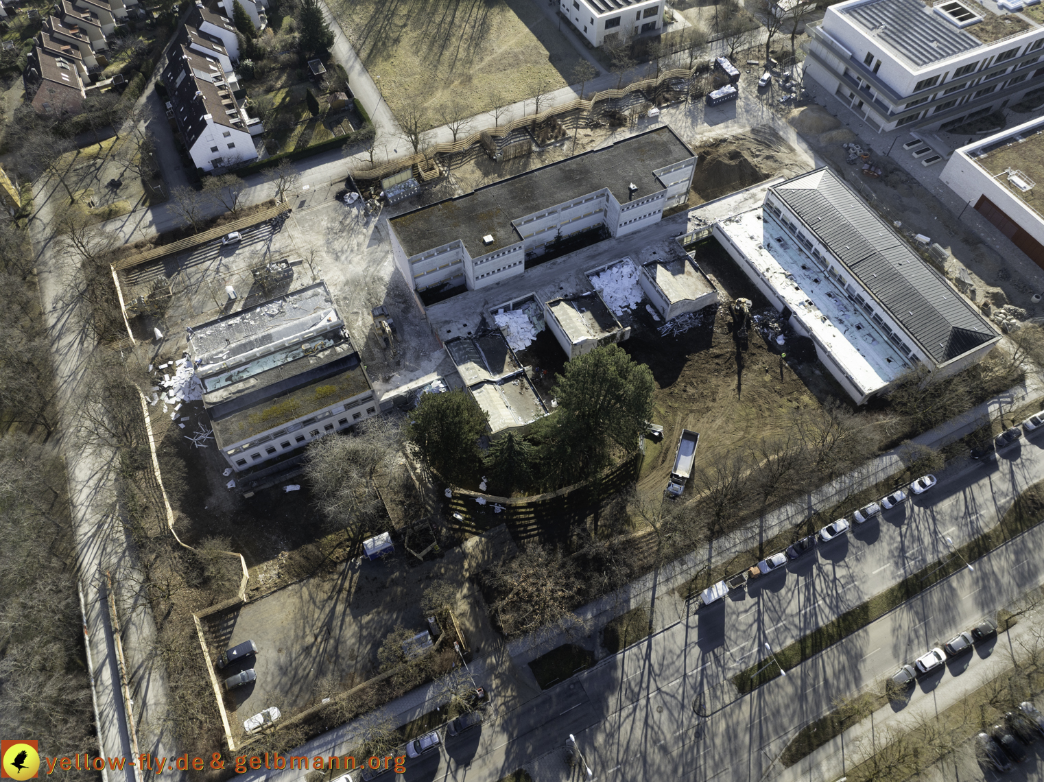 06.03.2025 - Abriss der Grundschule am Karl-Marx-Ring in Neuperlach