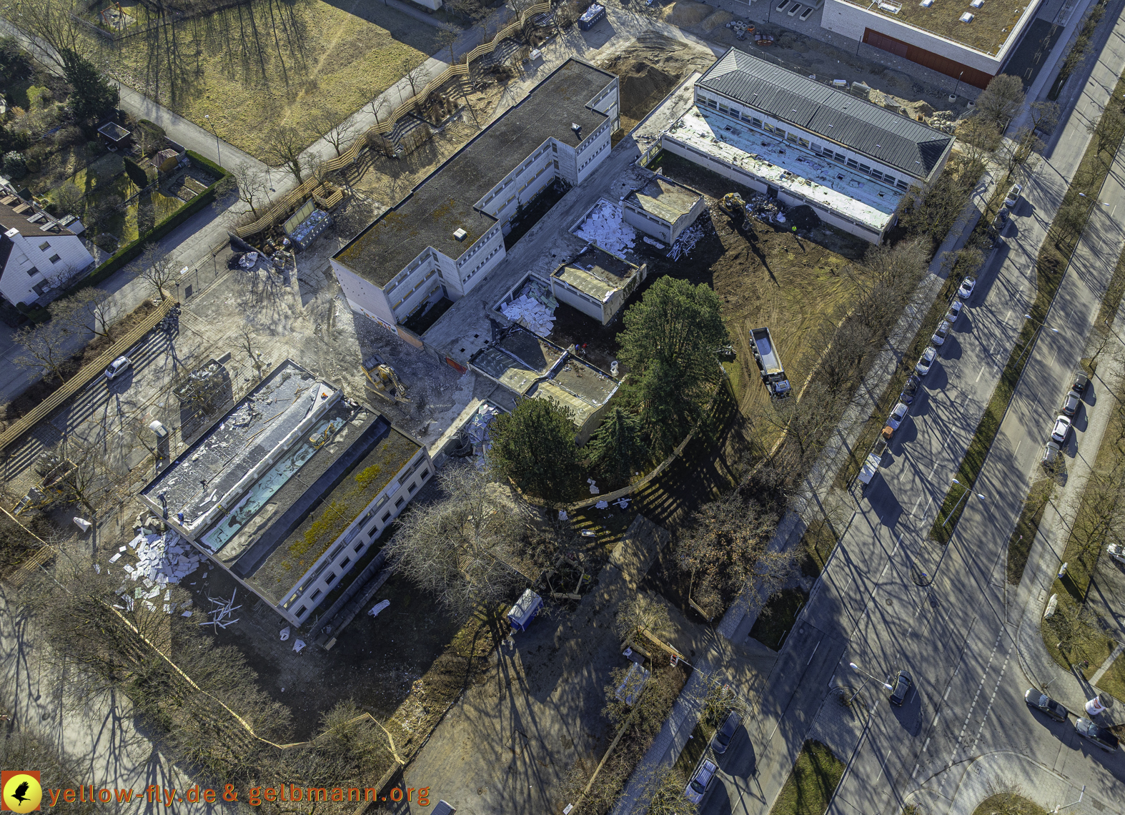 06.03.2025 - Abriss der Grundschule am Karl-Marx-Ring in Neuperlach