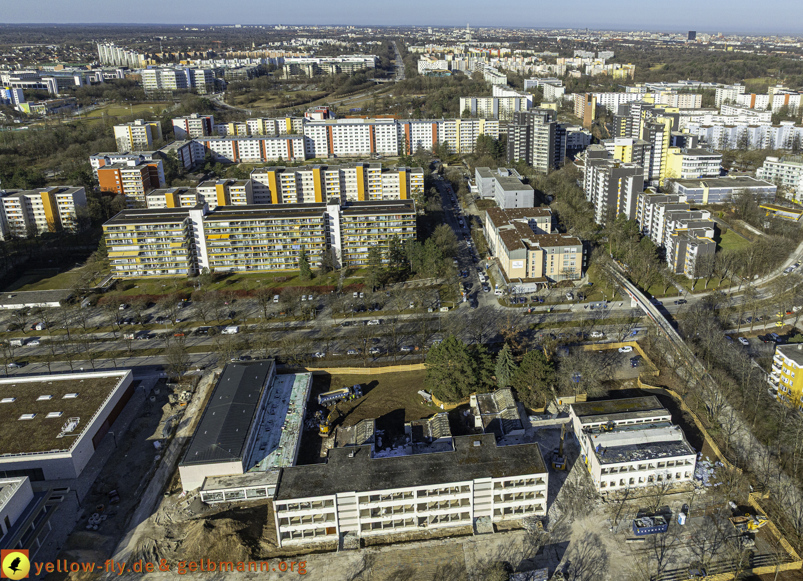 06.03.2025 - Abriss der Grundschule am Karl-Marx-Ring in Neuperlach