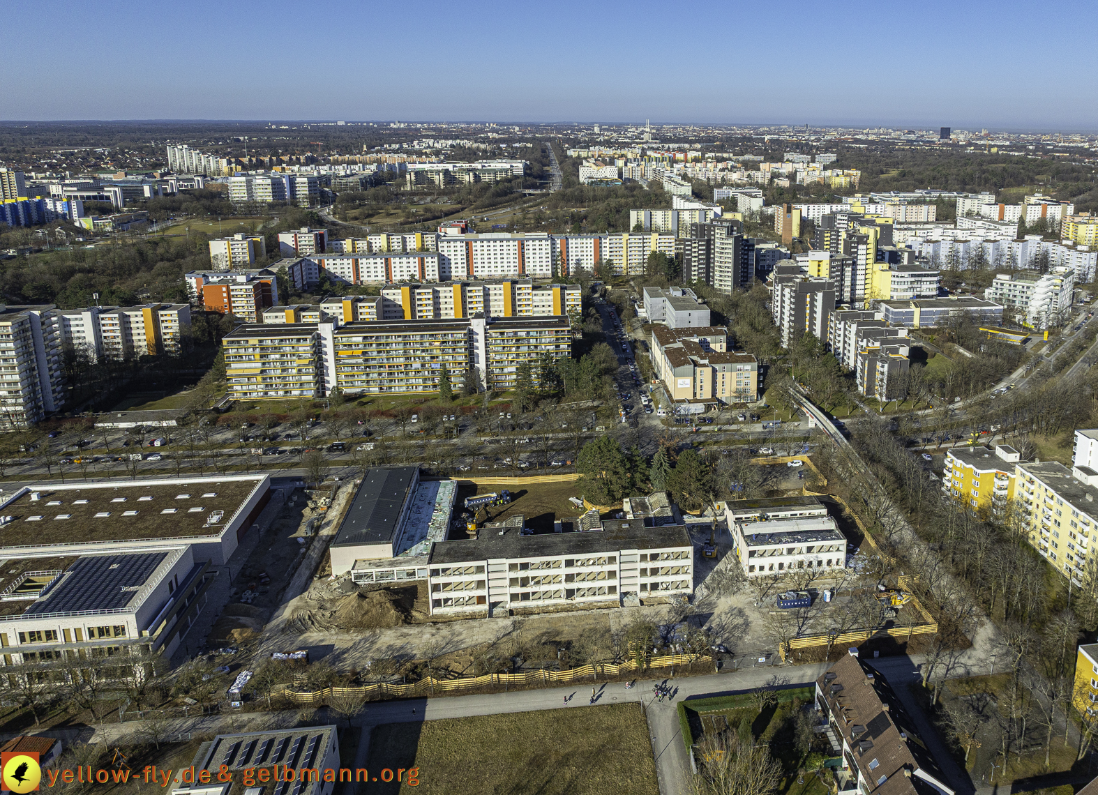 06.03.2025 - Abriss der Grundschule am Karl-Marx-Ring in Neuperlach