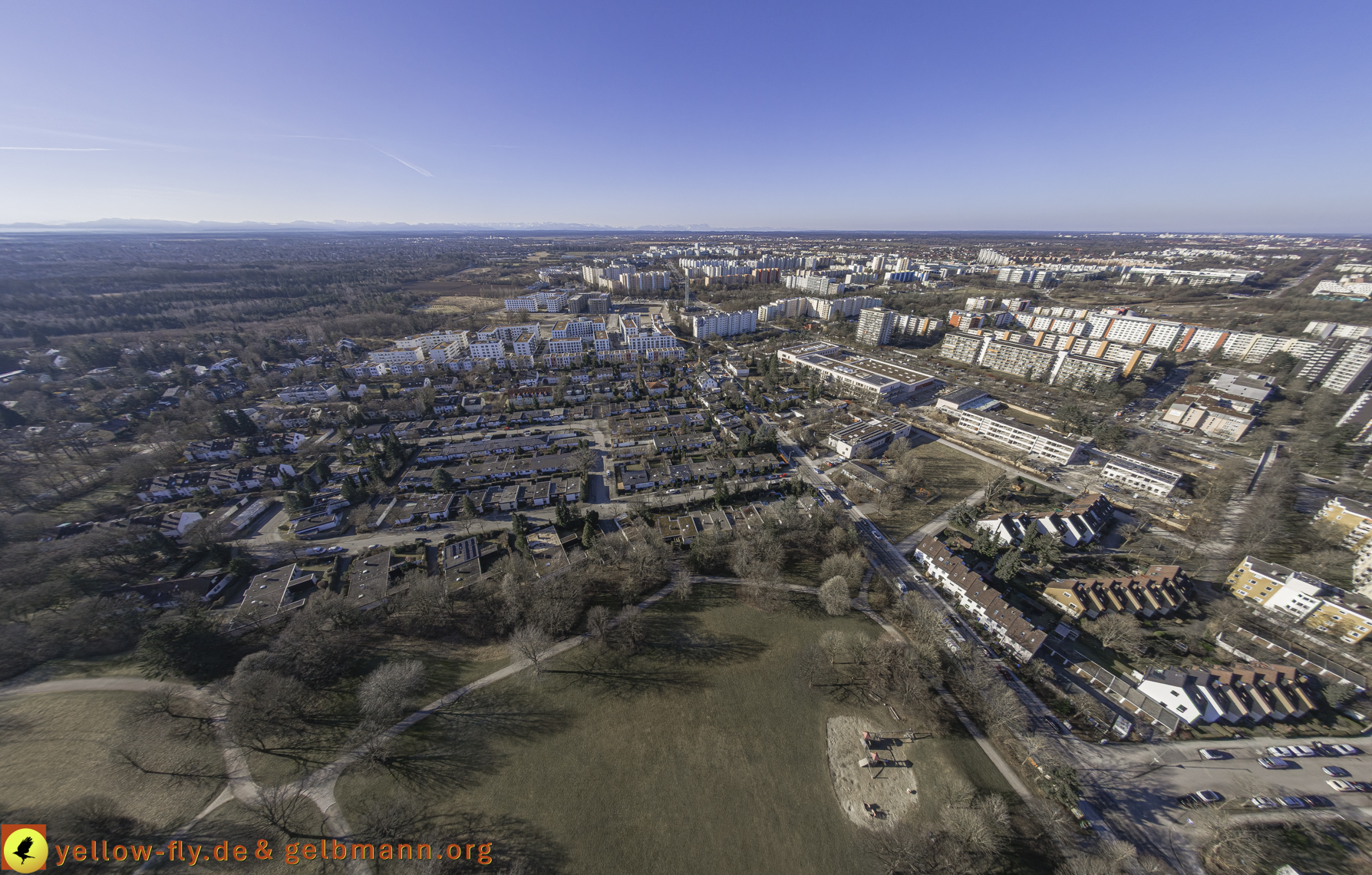 06.03.2025 - Abriss der Grundschule am Karl-Marx-Ring in Neuperlach