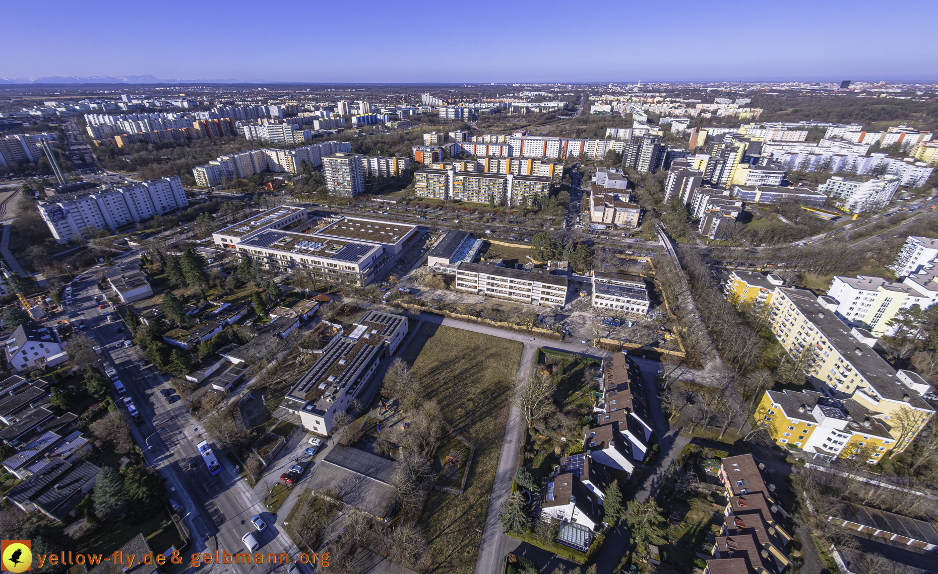 06.03.2025 - Abriss der Grundschule am Karl-Marx-Ring in Neuperlach