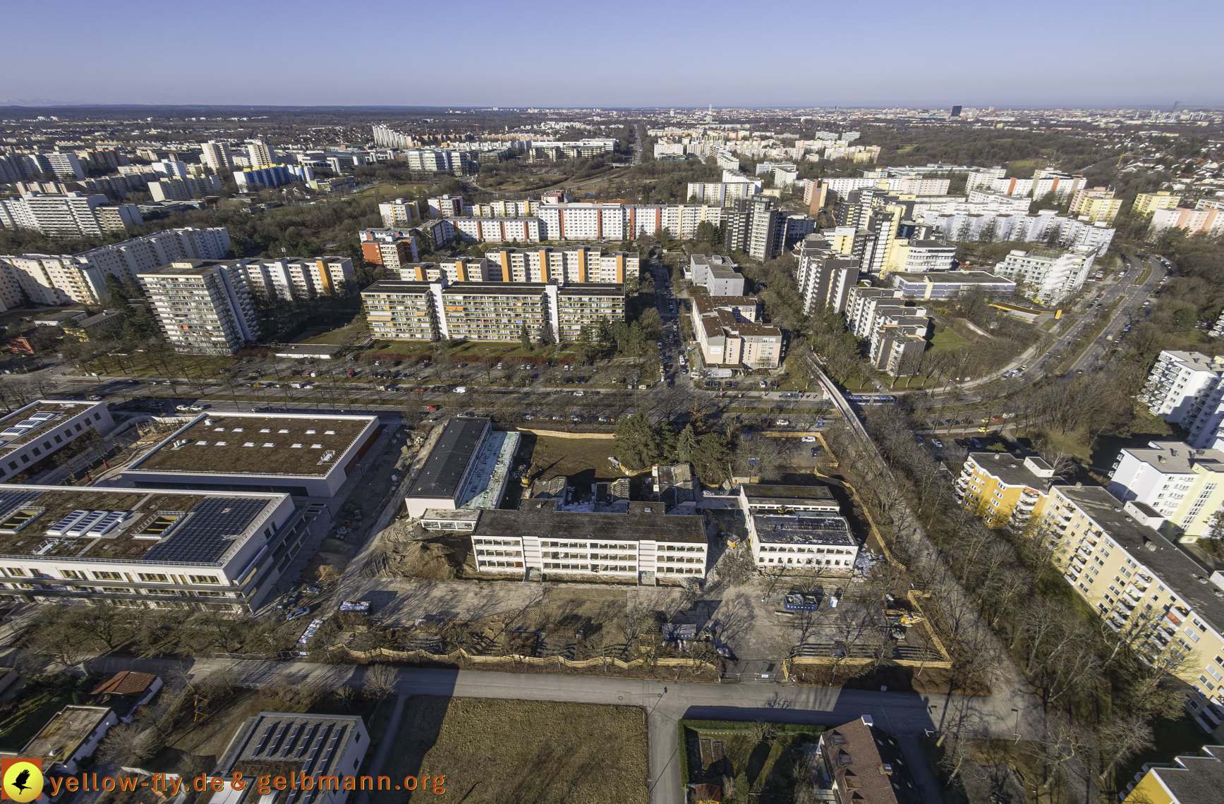 06.03.2025 - Abriss der Grundschule am Karl-Marx-Ring in Neuperlach