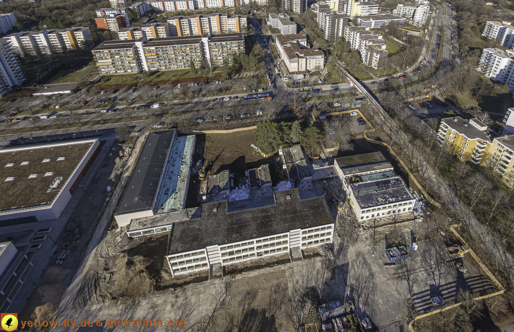 06.03.2025 - Abriss der Grundschule am Karl-Marx-Ring in Neuperlach