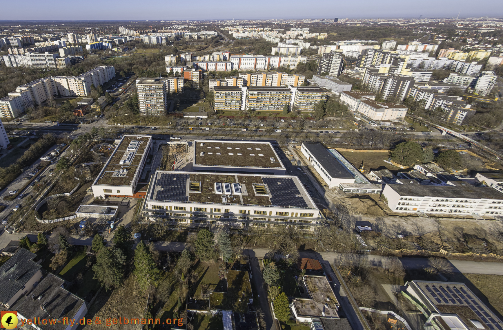 06.03.2025 - Abriss der Grundschule am Karl-Marx-Ring in Neuperlach