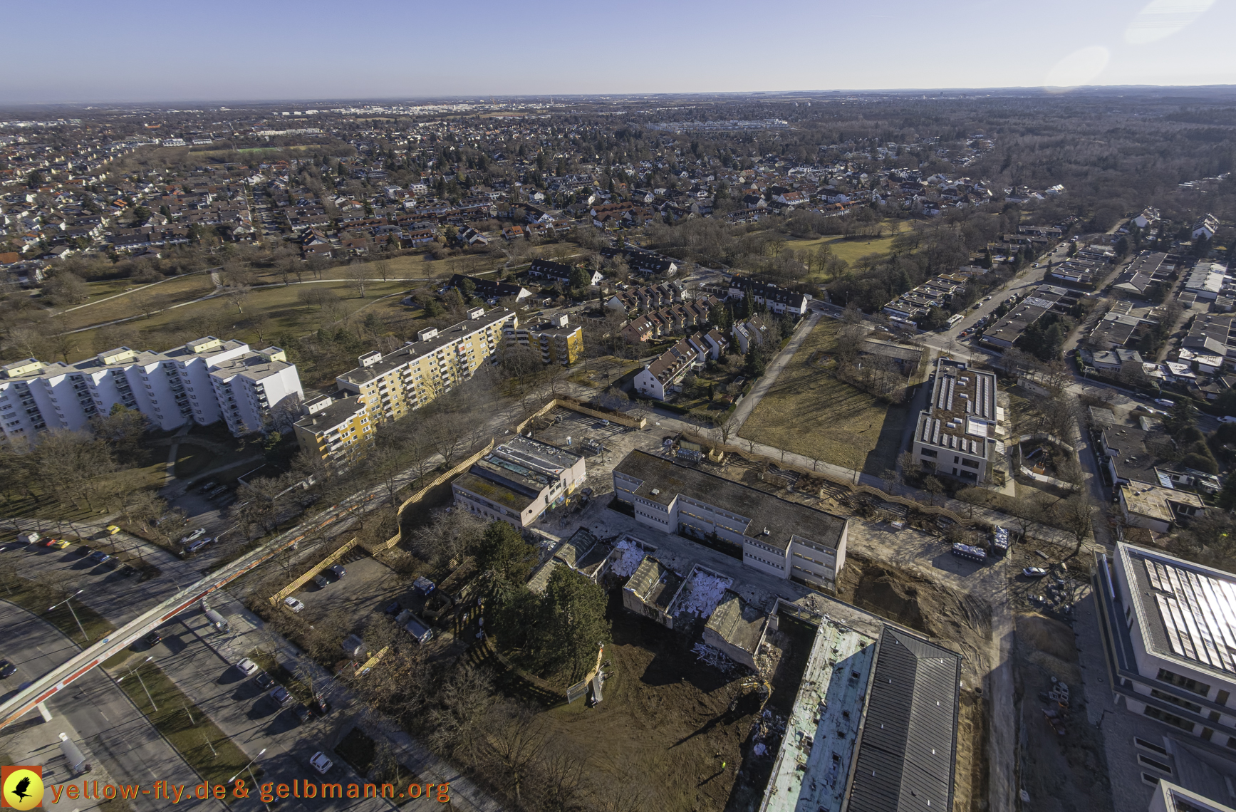 06.03.2025 - Abriss der Grundschule am Karl-Marx-Ring in Neuperlach