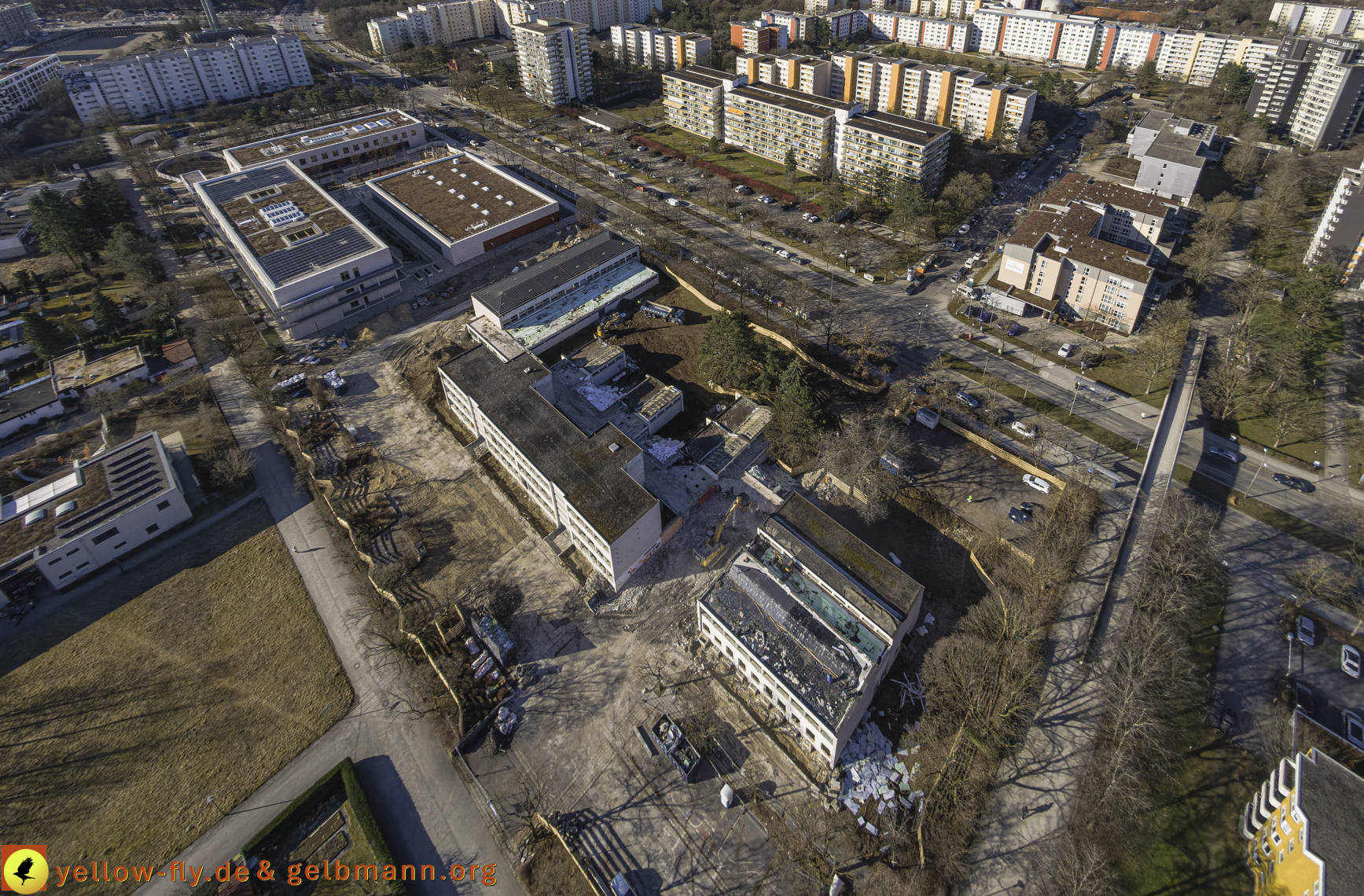 06.03.2025 - Abriss der Grundschule am Karl-Marx-Ring in Neuperlach