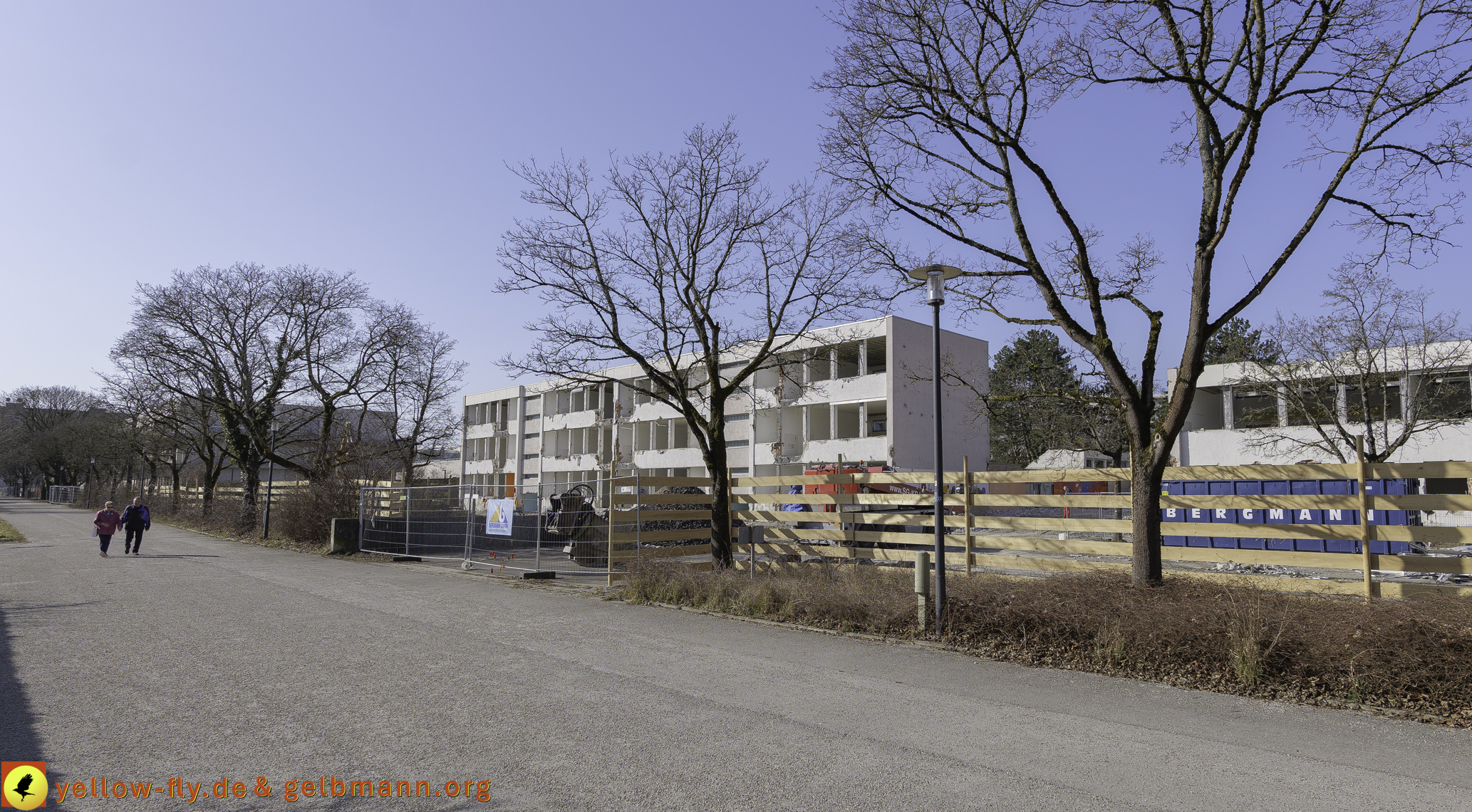 07.03.2025 - Abriss der Grundschule am Karl-Marx-Ring in Neuperlach