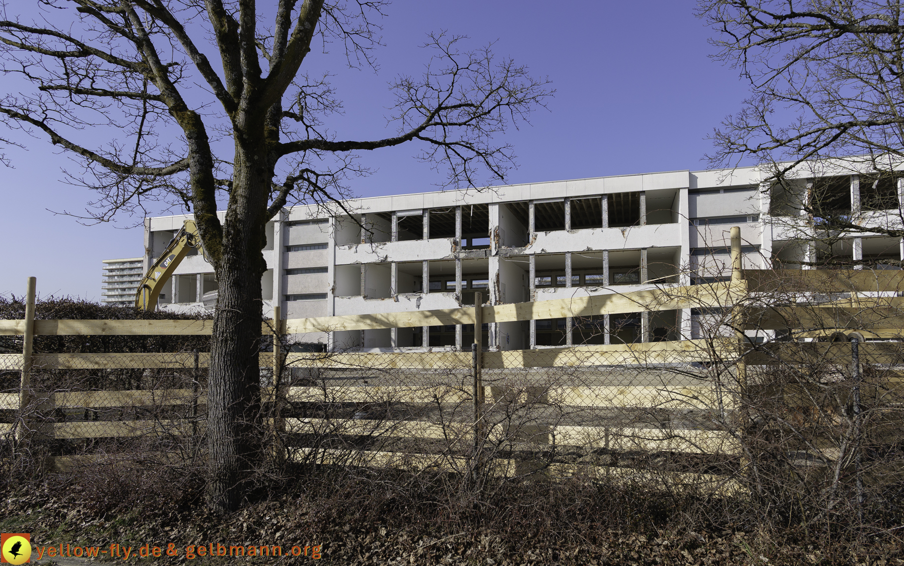 07.03.2025 - Abriss der Grundschule am Karl-Marx-Ring in Neuperlach