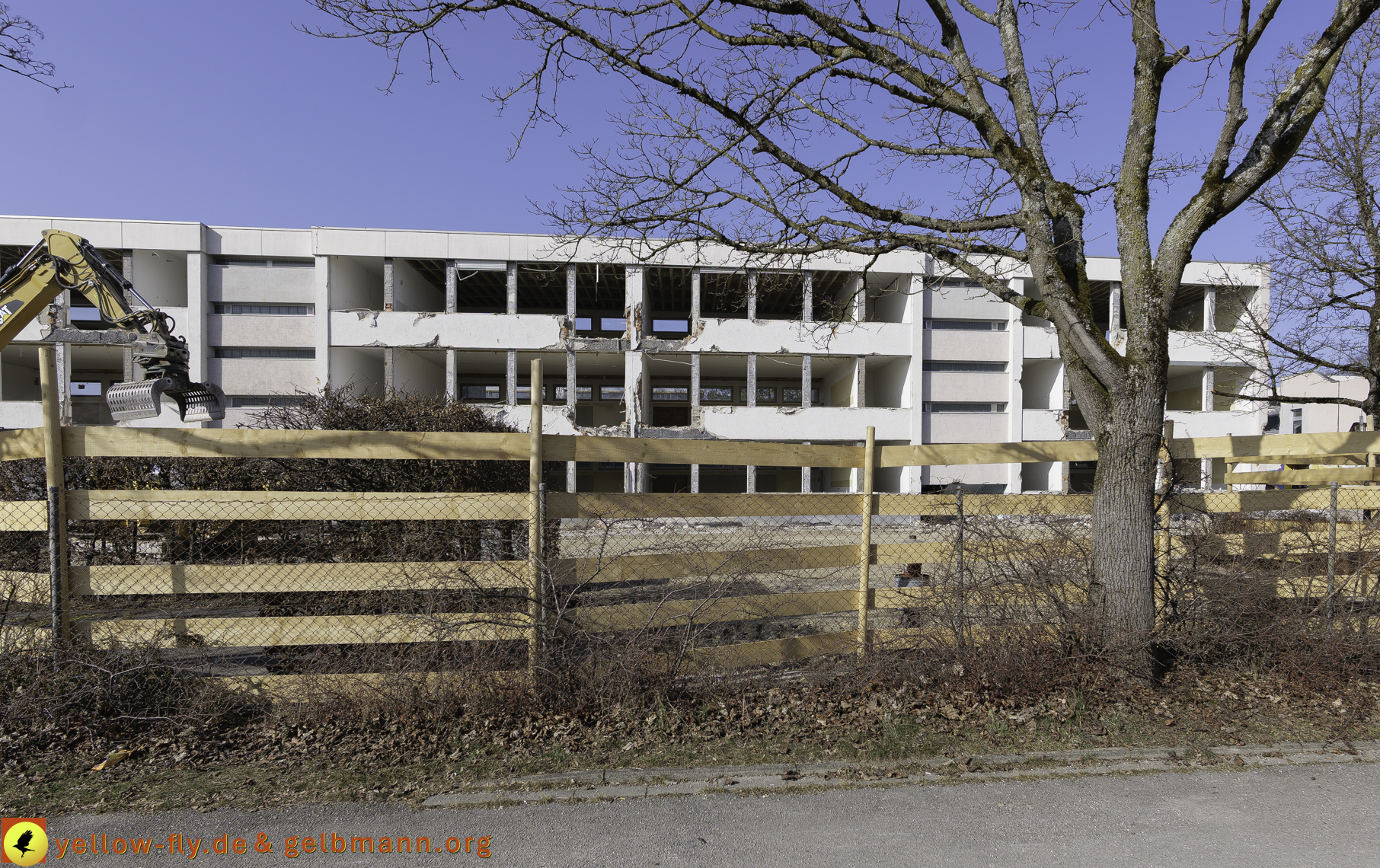 07.03.2025 - Abriss der Grundschule am Karl-Marx-Ring in Neuperlach