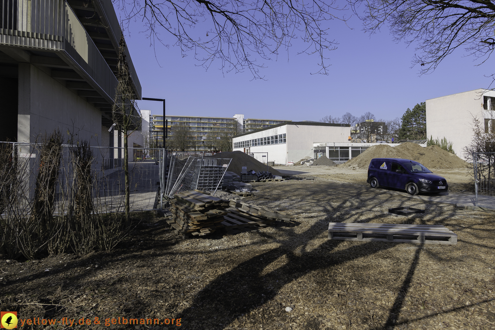 07.03.2025 - Abriss der Grundschule am Karl-Marx-Ring in Neuperlach