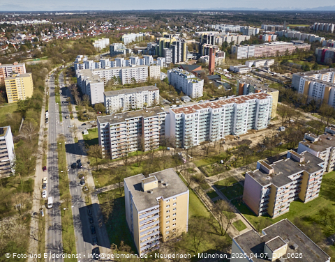 07.04.2025 - Marx-Zentrum, Studentenwohnheim, Wohnanlage Karl-Marx-Ring 52-62, KMR 53-57c Umgebung
