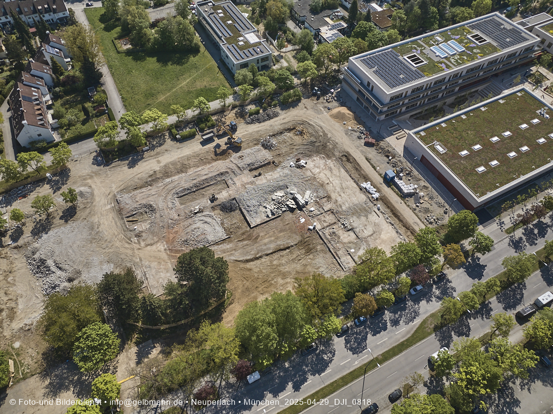 29.04.2025 - Abriss-Baustelle der Grundschule am Karl-Marx-Ring