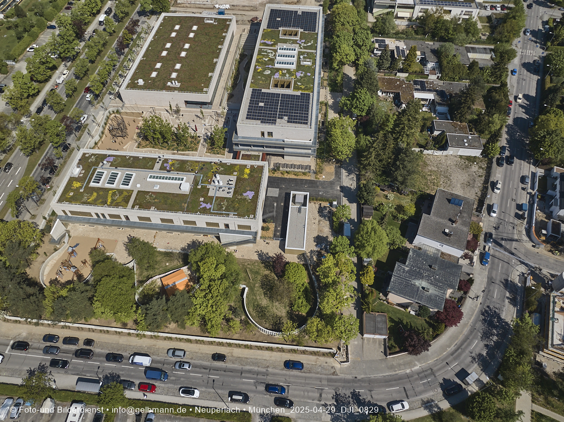 29.04.2025 - Abriss-Baustelle der Grundschule am Karl-Marx-Ring