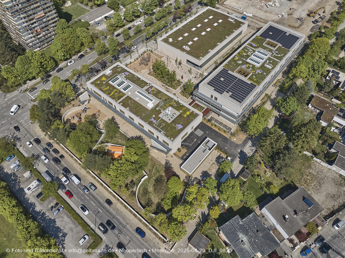 29.04.2025 - Abriss-Baustelle der Grundschule am Karl-Marx-Ring