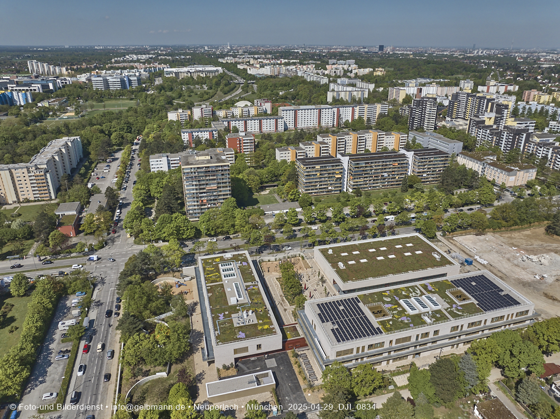 29.04.2025 - Abriss-Baustelle der Grundschule am Karl-Marx-Ring