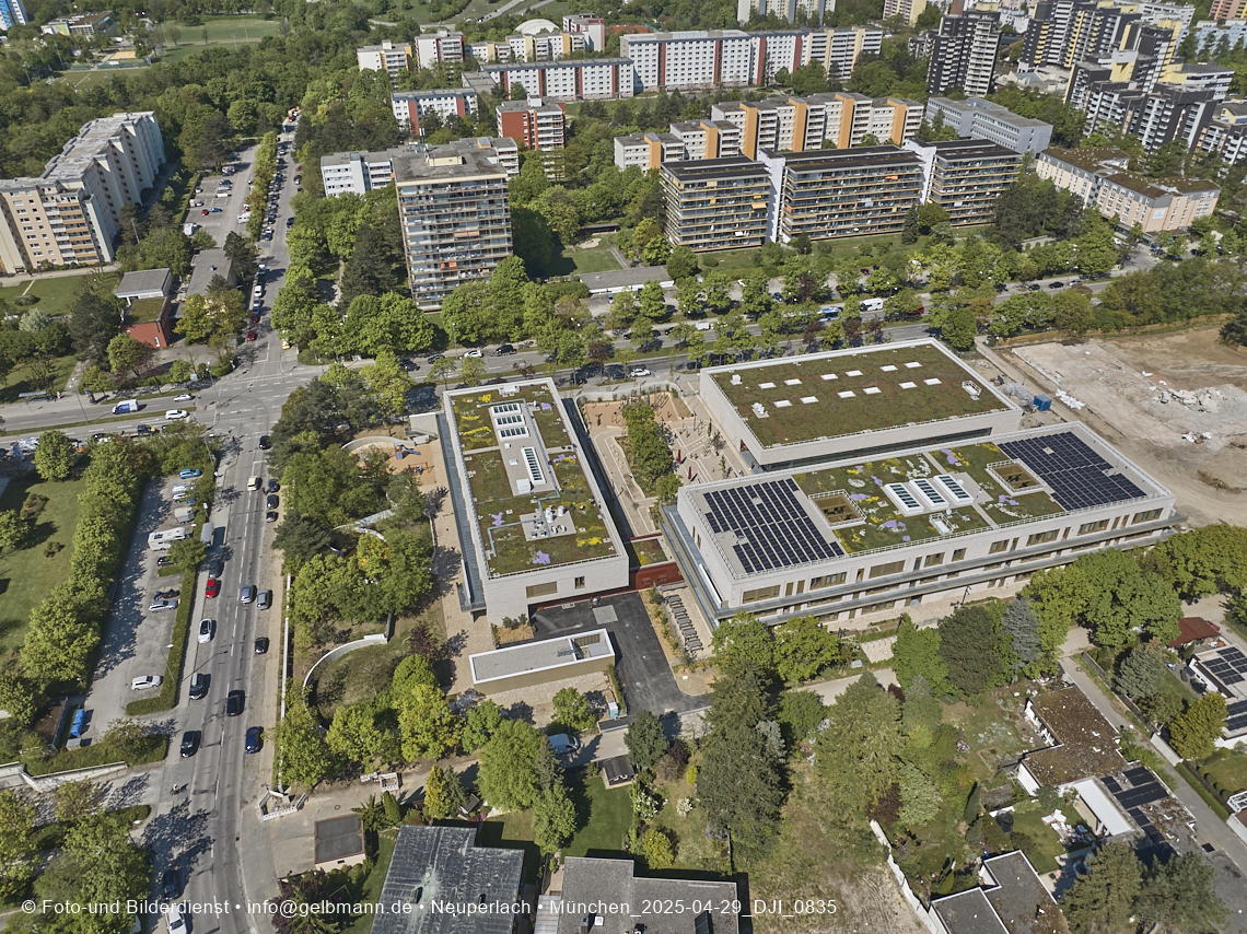 29.04.2025 - Abriss-Baustelle der Grundschule am Karl-Marx-Ring