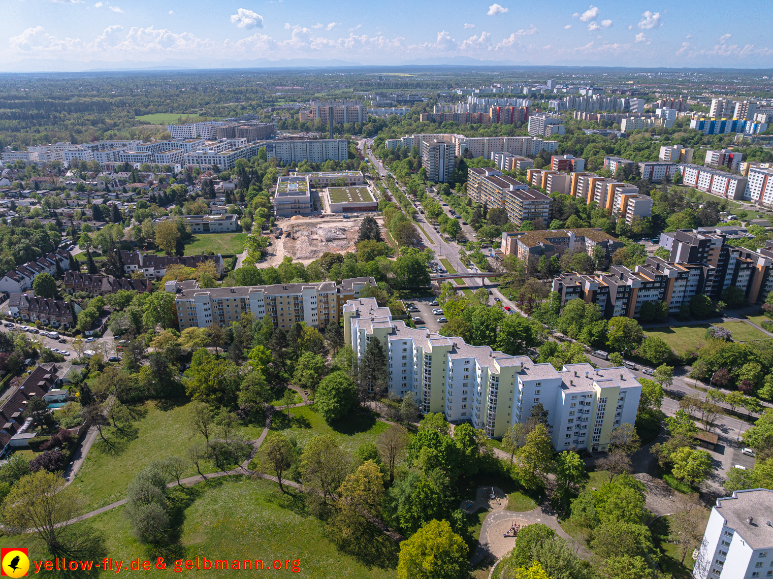 29.04.2025 - Marx-Zentrum und Karl-Marx-Ring 52-62 mit KMR 53-57