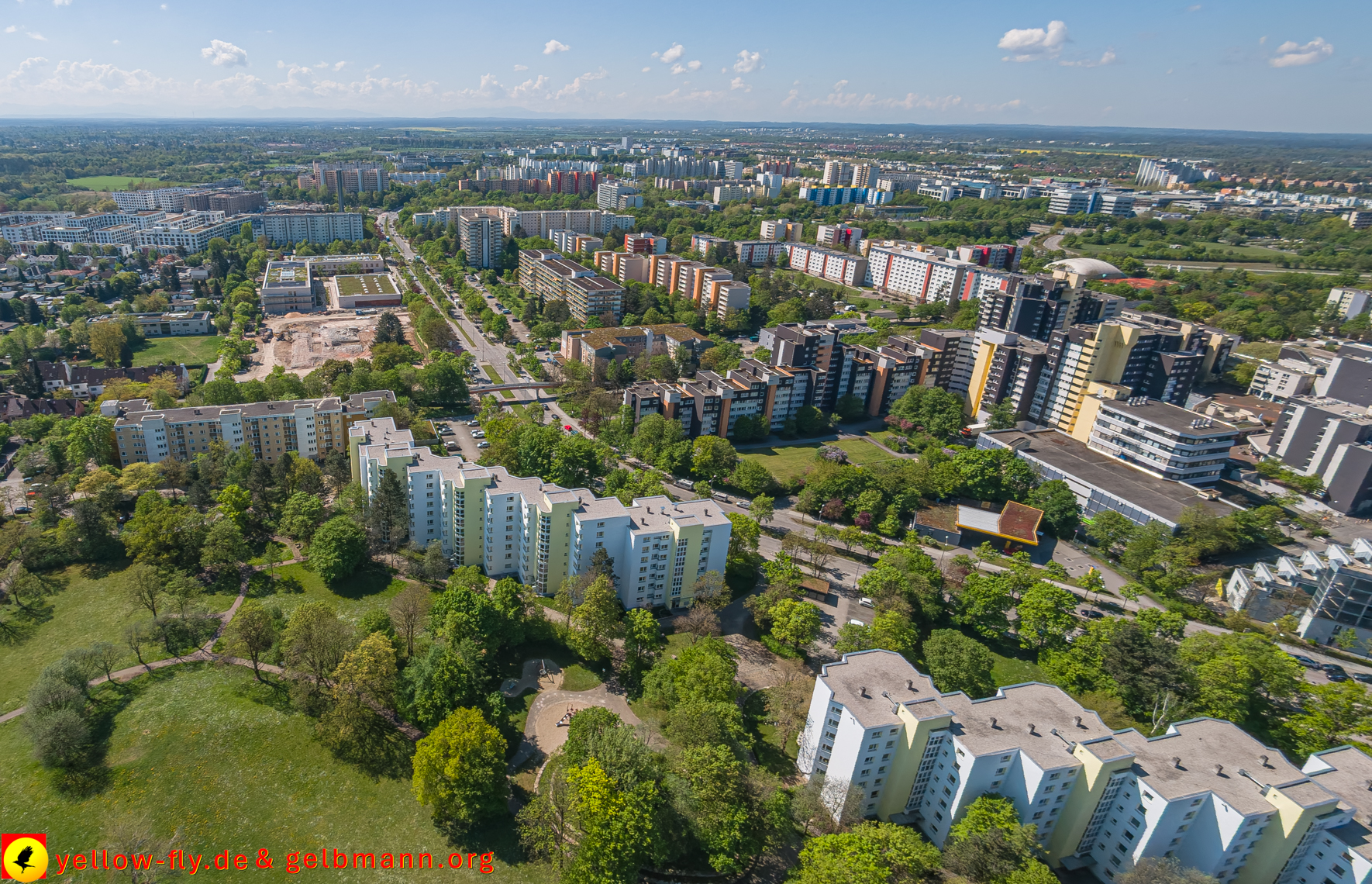 29.04.2025 - Marx-Zentrum und Karl-Marx-Ring 52-62 mit KMR 53-57