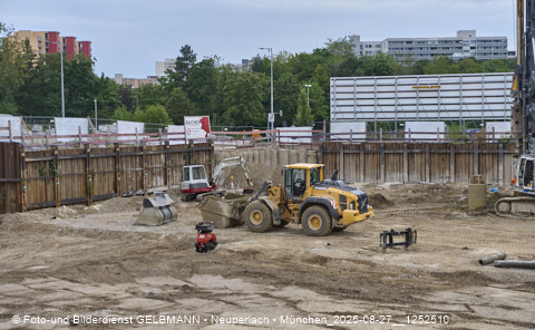 27.08.2025 - DEMOS-Baustelle und BayernHeim-Baustelle Alexiqauartier in Neuperlach
