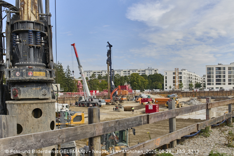 28.08.2025 - DEMOS-Baustelle und BayernHeim-Baustelle Alexiqauartier und BayernHeim in Neuperlach