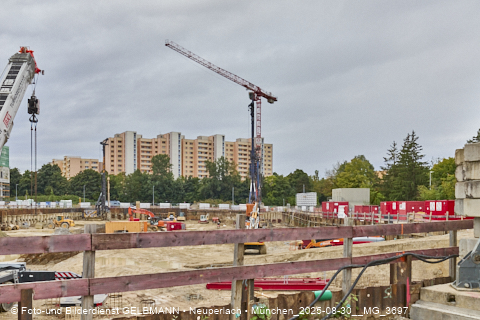 30.08.2025 - DEMOS-Baustelle und BayernHeim-Baustelle Alexiqauartier und BayernHeim in Neuperlach