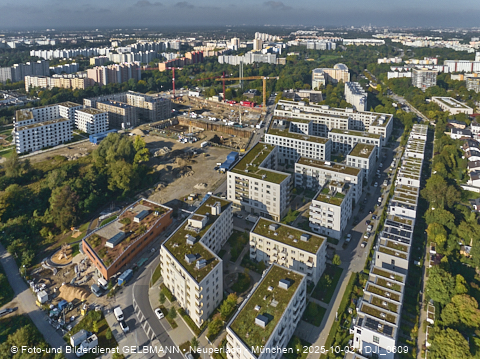 02.10.2025 - Baustelle BayernHeim und DEMOS im Alexisquartier